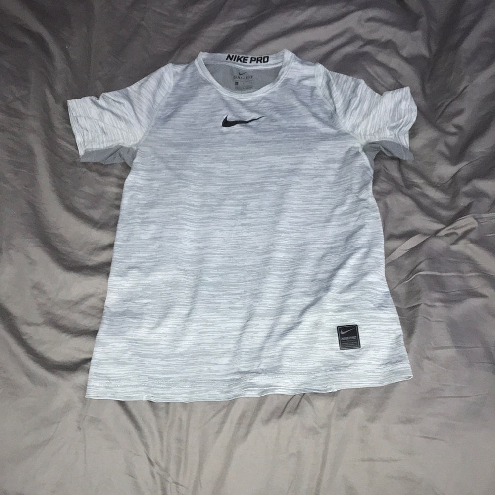 Gray Nike pro T-shirt